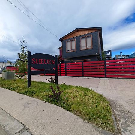 Sheuen Patagonia Hostel Puerto Natales Ngoại thất bức ảnh