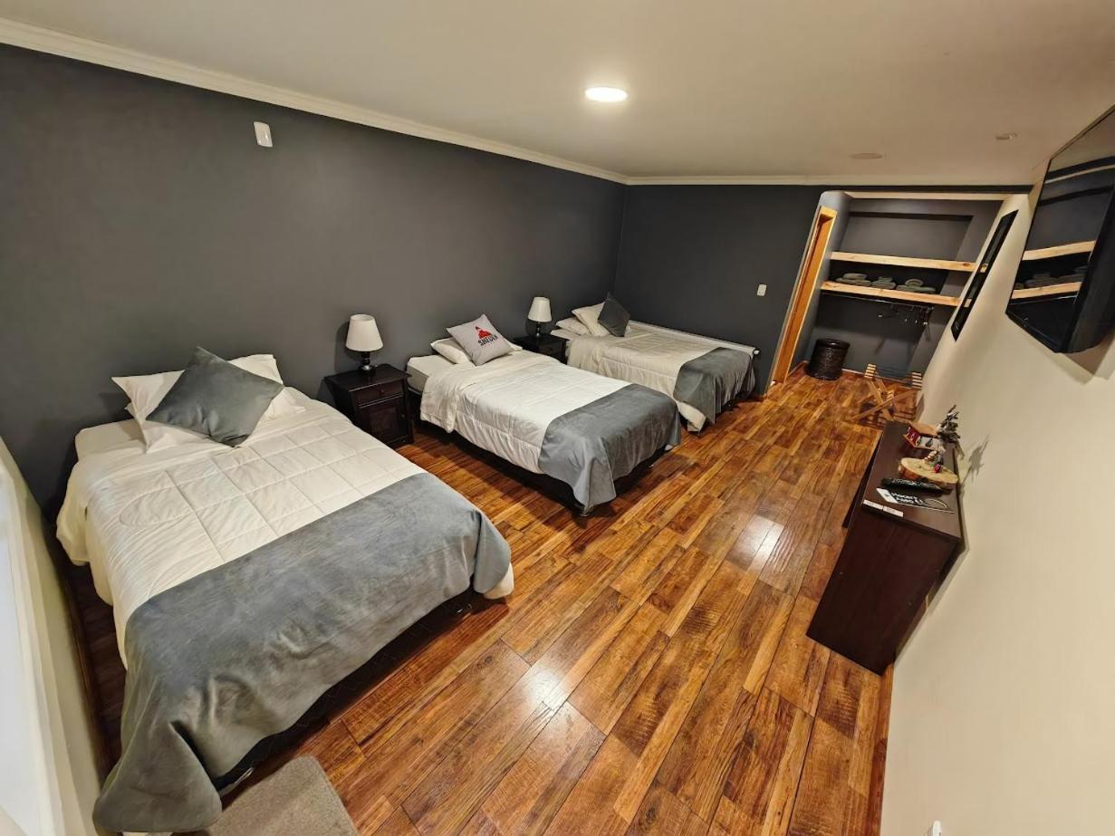 Sheuen Patagonia Hostel Puerto Natales Ngoại thất bức ảnh