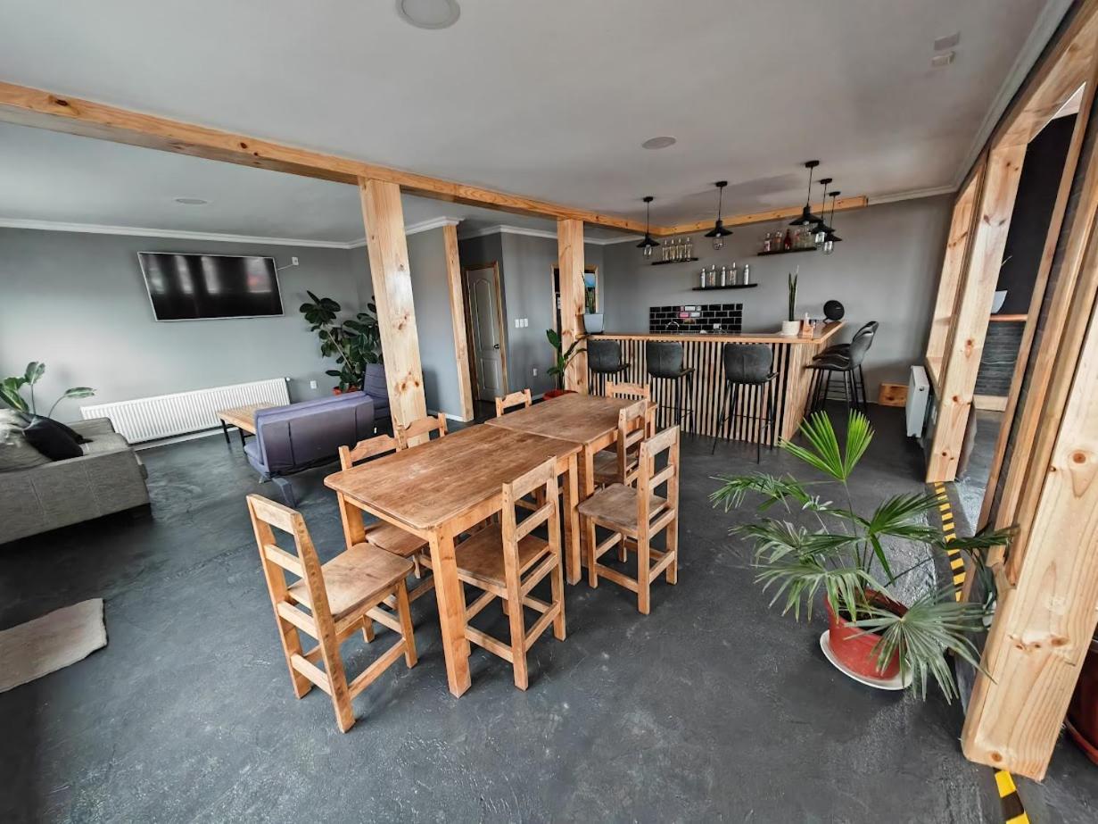 Sheuen Patagonia Hostel Puerto Natales Ngoại thất bức ảnh