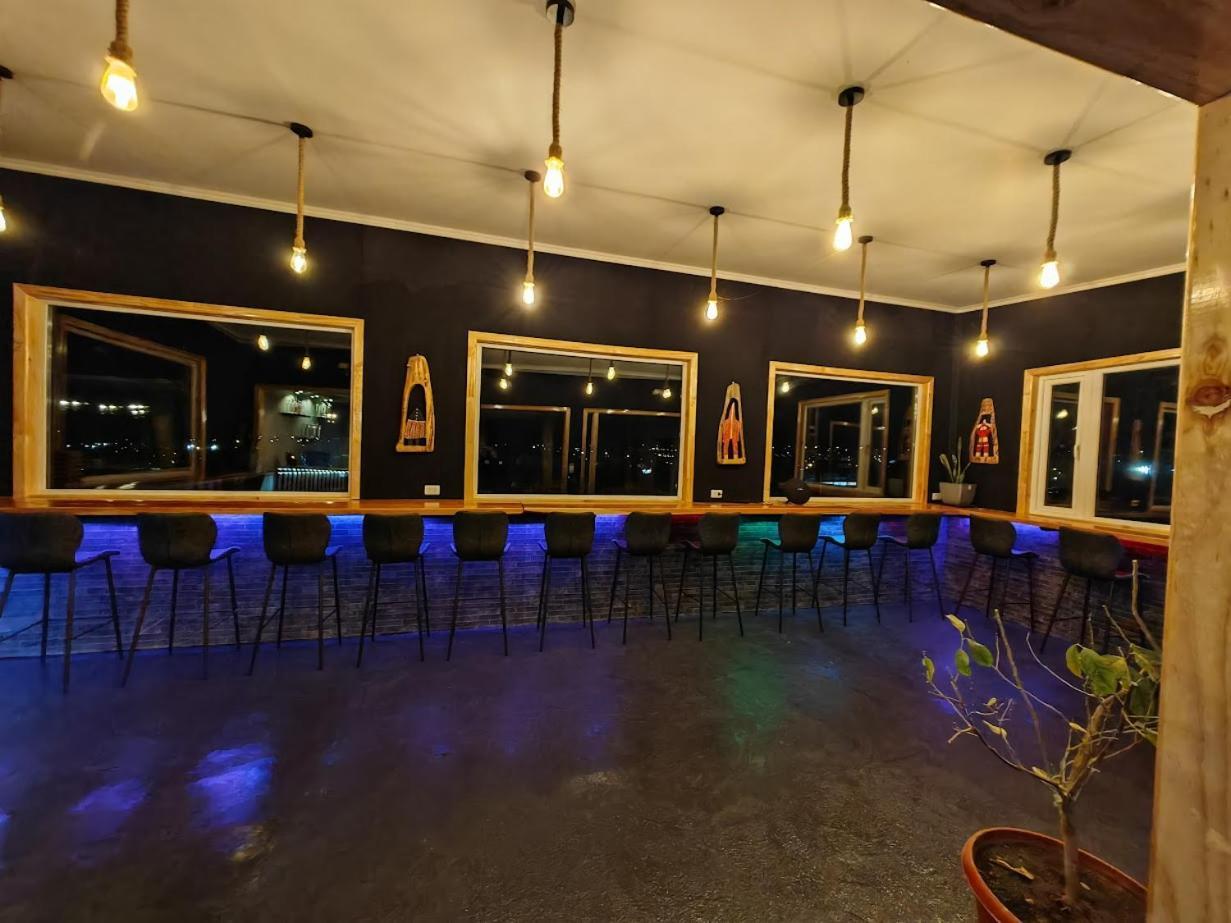 Sheuen Patagonia Hostel Puerto Natales Ngoại thất bức ảnh