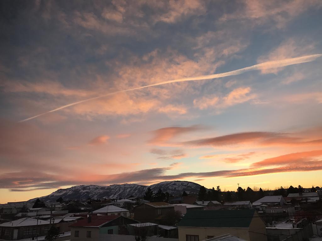 Sheuen Patagonia Hostel Puerto Natales Ngoại thất bức ảnh