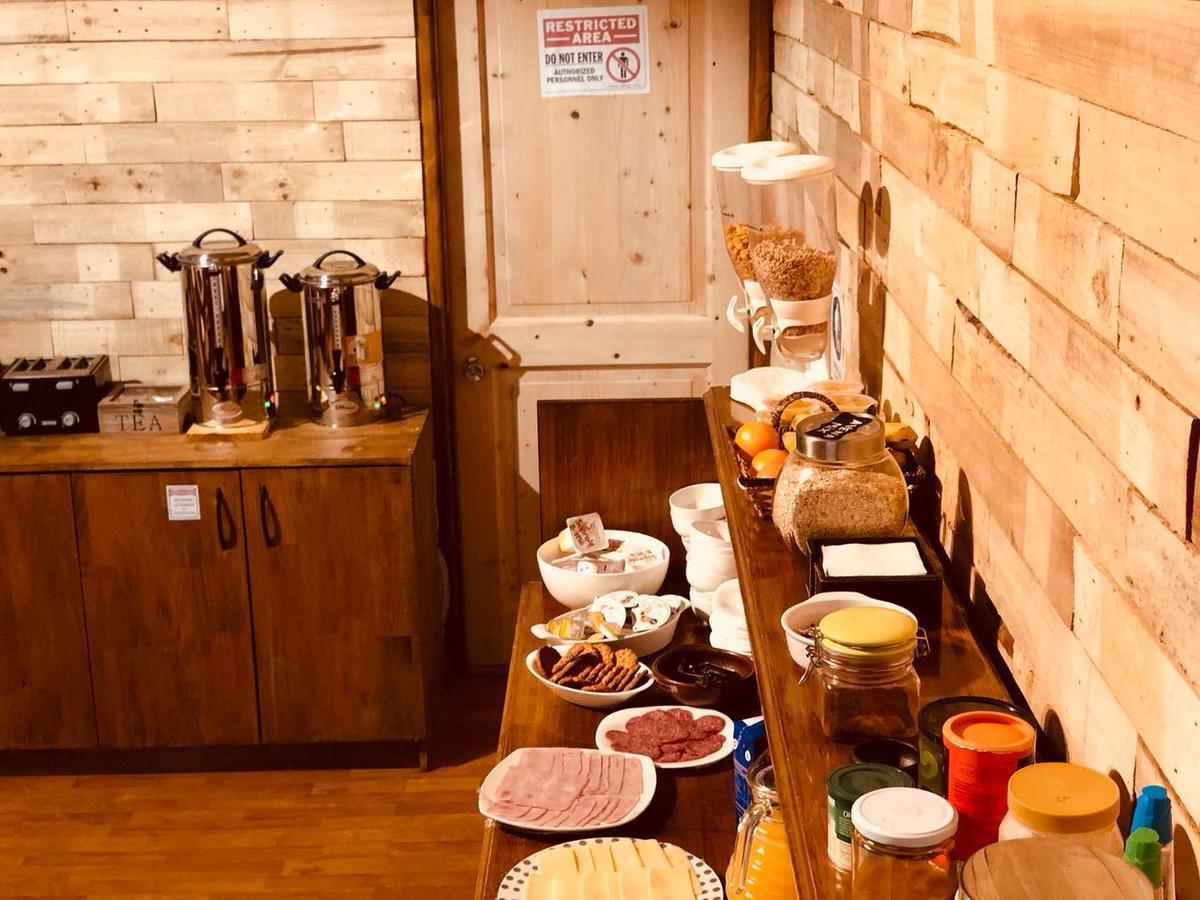 Sheuen Patagonia Hostel Puerto Natales Ngoại thất bức ảnh